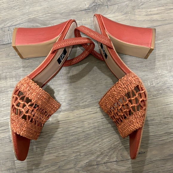 Zac Posen Women's Brown/Orange Sandals - Picture 5 of 8